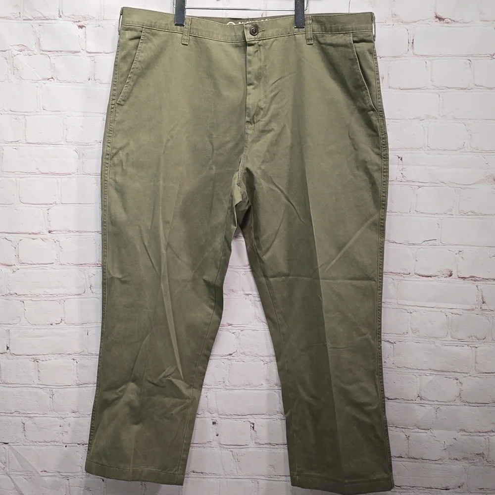Magellan Outdoors Flat Front Olive Green Mens Size 42